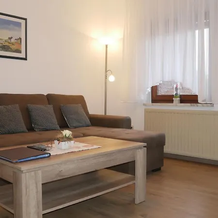 Appartement Haus Gertrud à Carolinensiel Extérieur photo